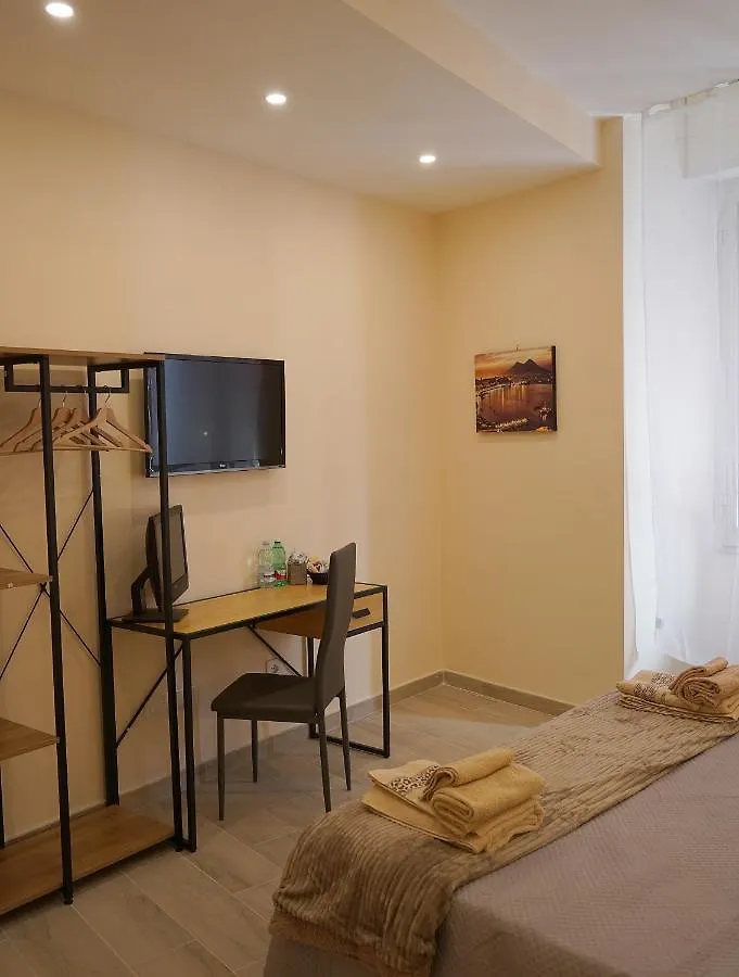 Giulia'S Home Naples Italy
